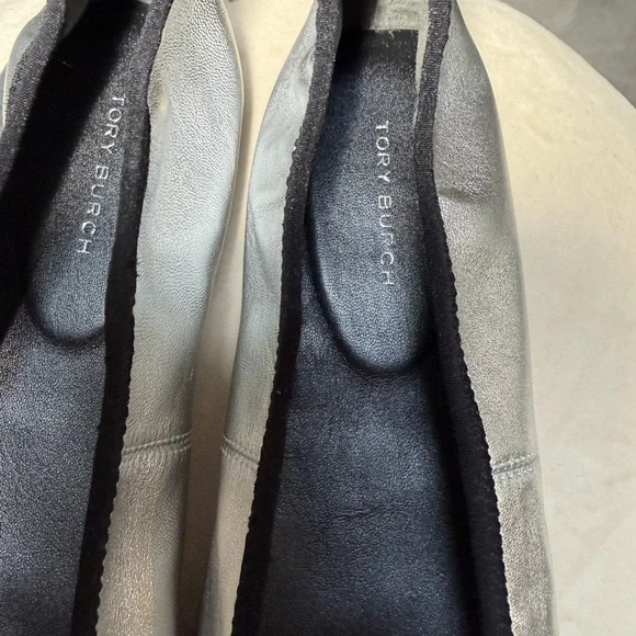 NEW Tory Burch Silver Ballet Flats Size 9 - Picture 5 of 9